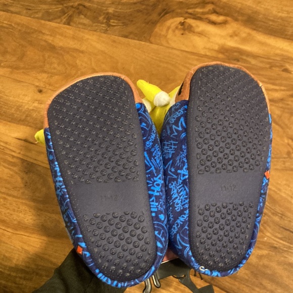 SpongeBob SquarePants slippers - Picture 8 of 9